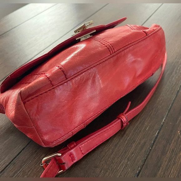 B. Makowsky cross body bag - Picture 7 of 13